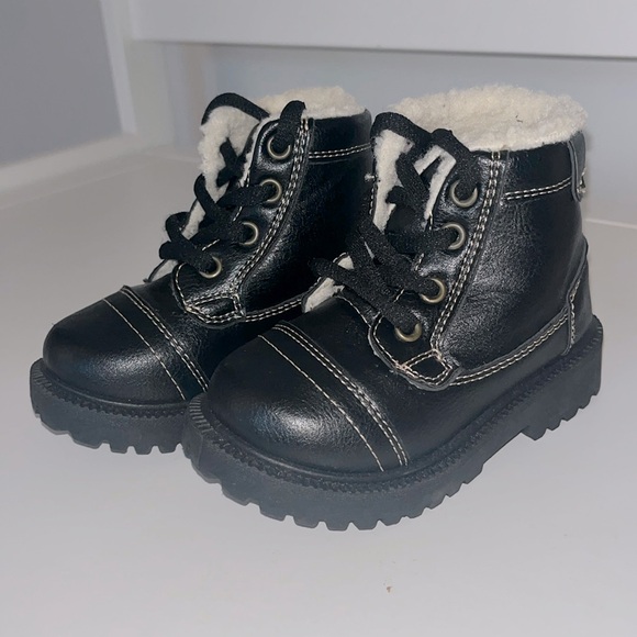 Shocked toddler boot size S 5/6 - Picture 1 of 6